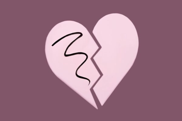 wet n wild Mega Last Breakup Proof Liquid Eyeliner - Ultra-Fine Brush, Waterproof, 16-Hour Long-Lasting Wear- Cruelty-Free & Vegan - Black