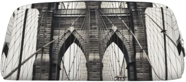 Brooklyn Bridge Makeup Bag for Women Men Pencil Pouch Travel Small Cosmetic Bag Zippered Toiletry Bags Aesthetic Pen Bags Trendy Storage Bags Leather Coin Pouch Purse