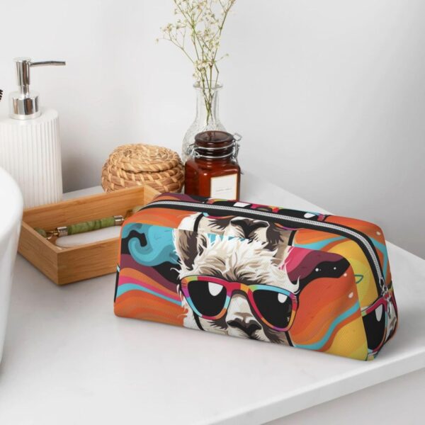 Alpaca wearing sunglasses Makeup Bag for Women Men Pencil Pouch Travel Small Cosmetic Bag Zippered Toiletry Bags Aesthetic Pen Bags Trendy Storage Bags Leather Coin Pouch Purse