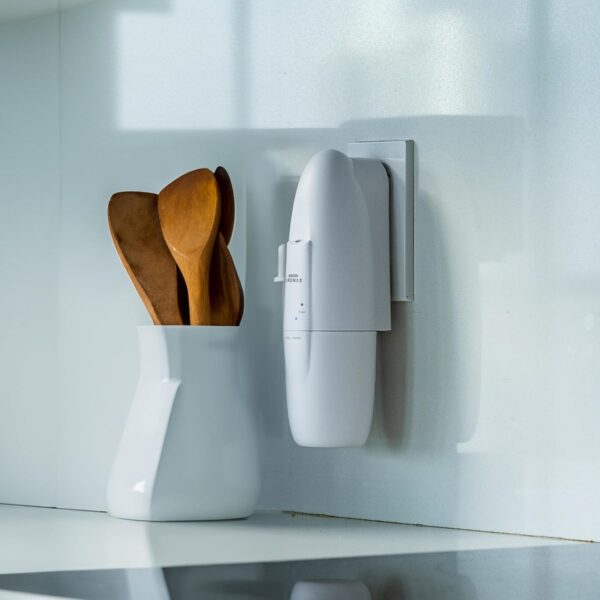 Doctor Aromas Plug-in Aroma Diffuser with 100 ML Premium Scent Oil – Long-Lasting Cold Air Fragrance Dispenser for Home or Office. (Peace)