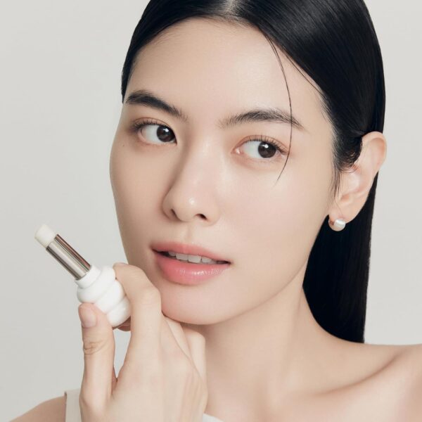 Sulwhasoo Glowing Lip Balm - Korean Anti-Aging Lip Treatment Balm, Nourishes, Hydrates, Naturally Plumps & Visibly Smooths Lip Winkles, Smooths Dry, Flaky Lips - 0.1 oz.