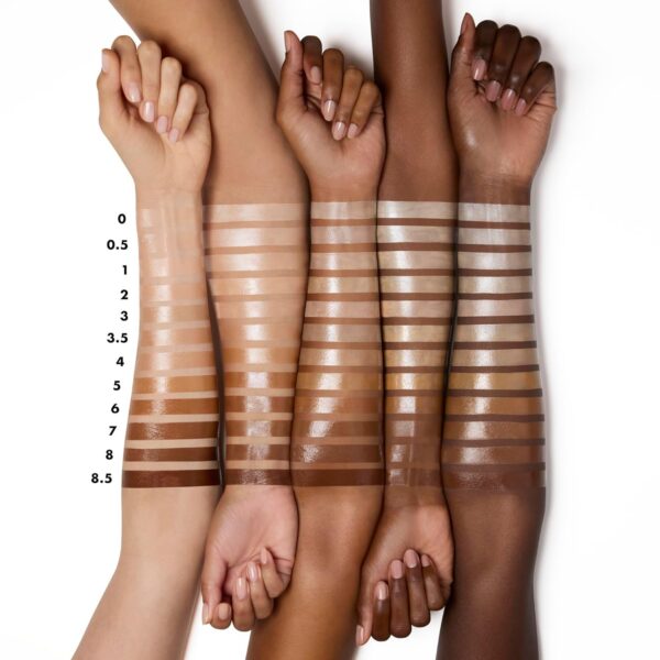 e.l.f. Halo Glow Liquid Filter, Complexion Booster For A Glowing, Soft-Focus Look, Infused With Hyaluronic Acid, Vegan & Cruelty-Free, 3 Light/Medium