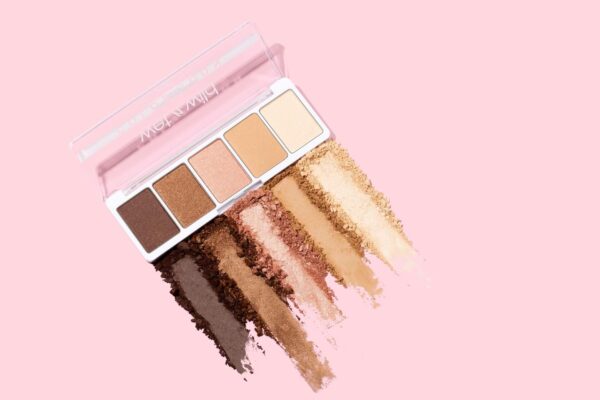 wet n wild Color Icon Eyeshadow Makeup 5 Pan Palette, Matte, Shimmer, Metallic, Long Wearing, Rich Buttery Pigment, Cruelty Free - Walking On Eggshells