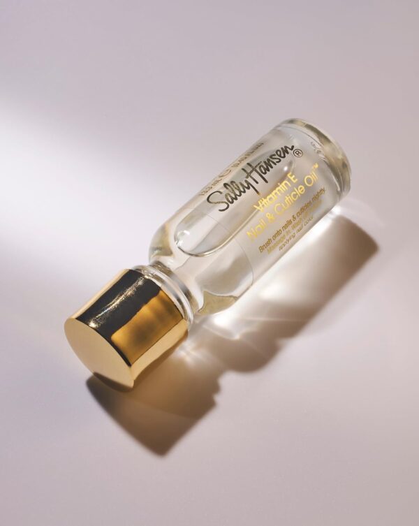 Sally Hansen Vitamin E Nail and Cuticle Oil™, Natural Essential Oil, Vitamin E, Nourish and Condition Dry Nails and Cuticles