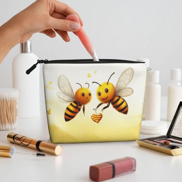 Bee Love Honey Makeup Bag For Women, Waterproof Linen Travel Cosmetic Organizer Lightweight Zipper Travel Toiletry Bag Organizer Makeup Brushes Storage Bag