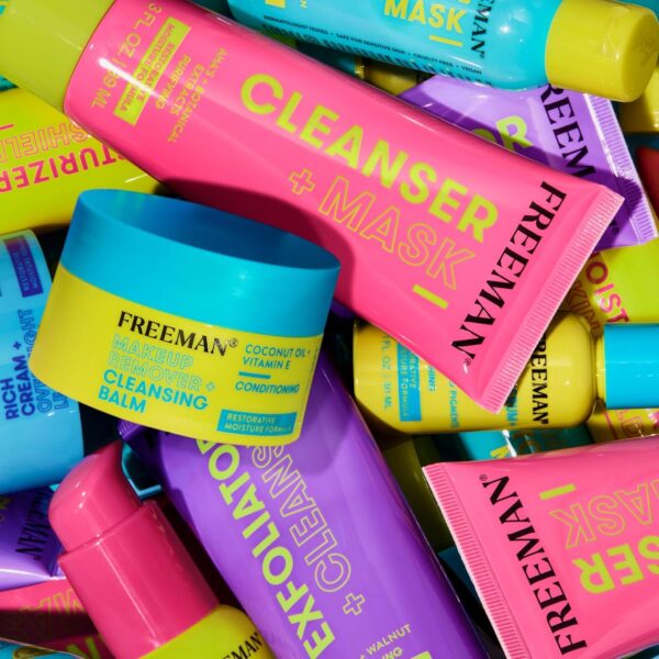 Freeman Makeup Remover + Cleansing Balm, Moisturizing & Nourishing Makeup Remover Balm, Coconut Oil & Vitamin E, Gently Removes Tough Makeup & Cleanses, 1.4 fl.oz./ 42 mL Jar, 1 Count