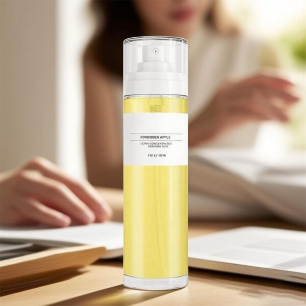 Strawberry Clouds Ultra-Concentrated Perfume Mist, Luxury Perfume Oil, Ultra-Concentrated Women Fragrance Oil, Long Lasting Rollerball Travel Mini (Strawberry)