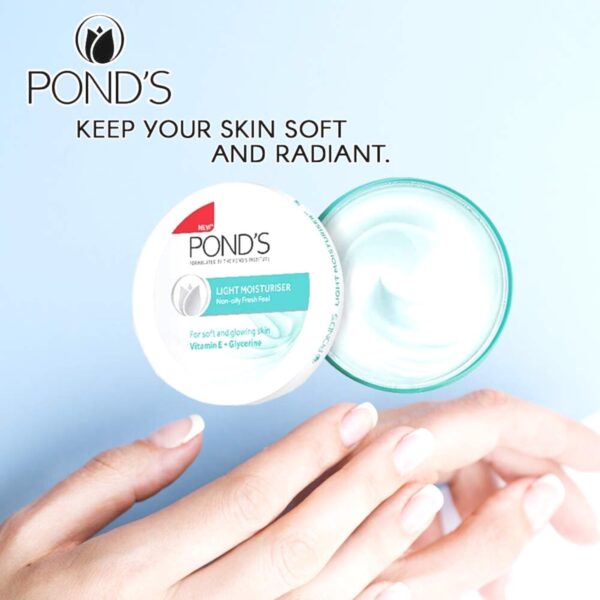 Pond's Light Moisturizer Cream, For Soft and Glowing Skin, Vitamin E, 3-Pack of 2.53 Fl Oz Each