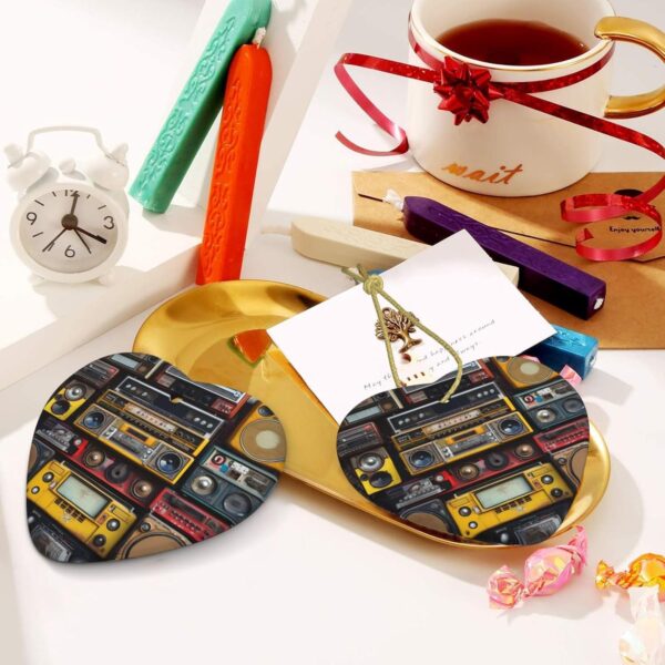 Christmas Ceramic Heart Pendant Decoration for Tree Hanging in Festive Season Vintage Wall of Radio Boombox Prints