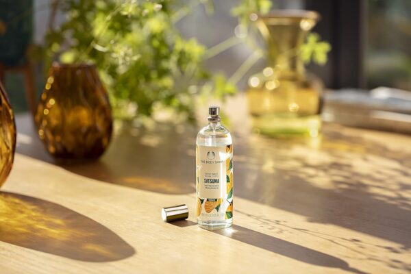 The Body Shop Satsuma Body Mist – Refreshes and Cools with a Citrus Scent – Vegan – 3.3 oz