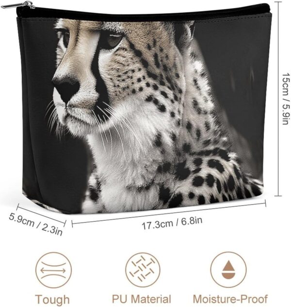 Toiletry Bag for Women Cheetah Cosmetic Bag Portable Capacity Travel Makeup Bags with Zipper Lightweight Cute Beauty Makeup Organizer for Traveling, Accessories, Essentials