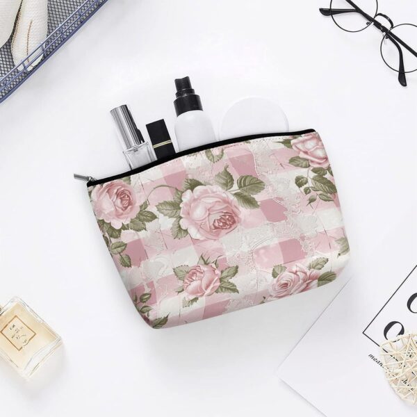 Toiletry Bag for Women Peach Retro Pattern Cosmetic Bag Portable Capacity Travel Makeup Bags with Zipper Lightweight Cute Beauty Makeup Organizer for Traveling, Accessories, Essentials
