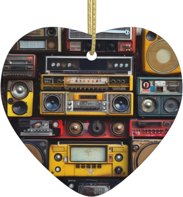 Christmas Ceramic Heart Pendant Decoration for Tree Hanging in Festive Season Vintage Wall of Radio Boombox Prints
