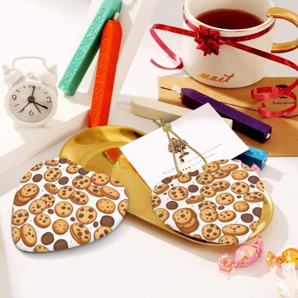 Christmas Ceramic Heart Pendant Decoration for Tree Hanging in Festive Season Cookies Food Chocolate Chip Biscuits Prints
