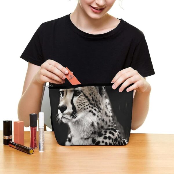 Toiletry Bag for Women Cheetah Cosmetic Bag Portable Capacity Travel Makeup Bags with Zipper Lightweight Cute Beauty Makeup Organizer for Traveling, Accessories, Essentials