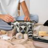 Linen Makeup Bag For Women, Waterproof Travel Cosmetic Organizer Lightweight Zipper Travel Toiletry Bag Organizer Animals Lemur Pattern Makeup Brushes Storage Bag