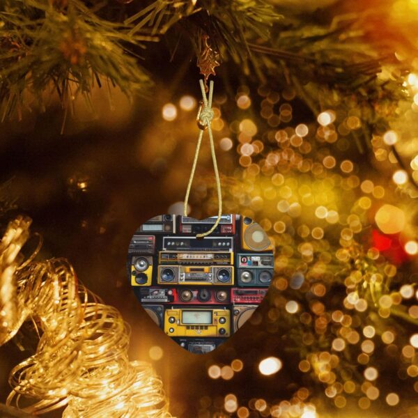 Christmas Ceramic Heart Pendant Decoration for Tree Hanging in Festive Season Vintage Wall of Radio Boombox Prints
