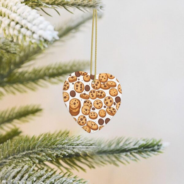 Christmas Ceramic Heart Pendant Decoration for Tree Hanging in Festive Season Cookies Food Chocolate Chip Biscuits Prints