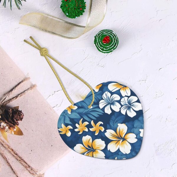 Christmas Ceramic Heart Pendant Decoration for Tree Hanging in Festive Season Blue Hawaiian Flowers Prints