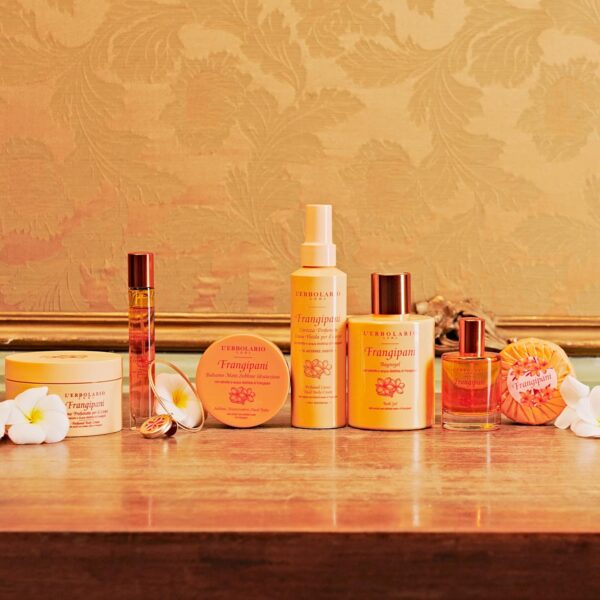 L'Erbolario Shower Gel – Moisturizing Body Wash with Citrus Floral Scent – Toning Body Soap for Smooth Skin and Delicate Care - Frangipani - 10.1 oz