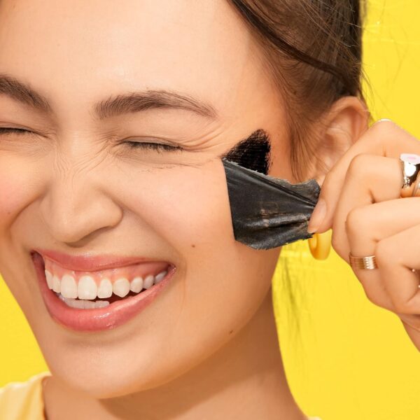 Freeman Naturals Facial Mask 12 Piece Variety Bundle, Peel-Off, Gel & Cream Face Masks, Hydrating, Brightening, & Nourishing Skincare, Natural Ingredients, Travel Size, 0.33 fl. oz./10 ml Sachets