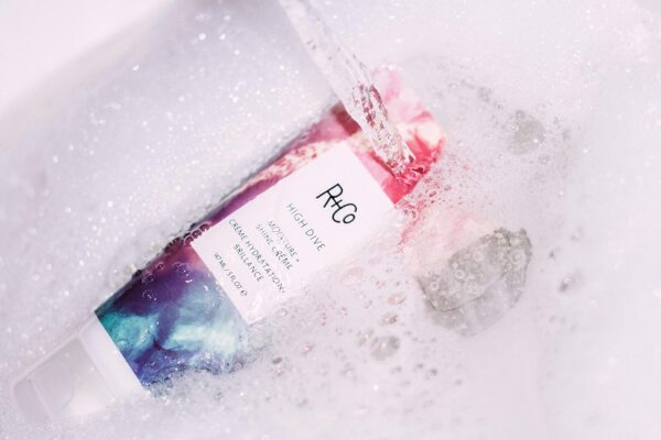 R+Co HIGH DIVE Moisture + Shine Crème | Leave-In Hydrating Cream for Smooth, Frizz-Free Hair | Adds Softness, Shine & Manageability | Vegan & Color-Safe