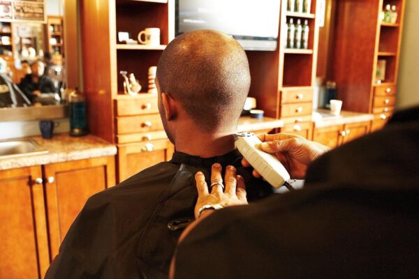 Andis 04780 Professional T-Outliner Beard & Hair Trimmer for Men with Carbon Steel T-Blade, Bump Free Technology – Corded Electric Beard Trimmer, GTO, Grey