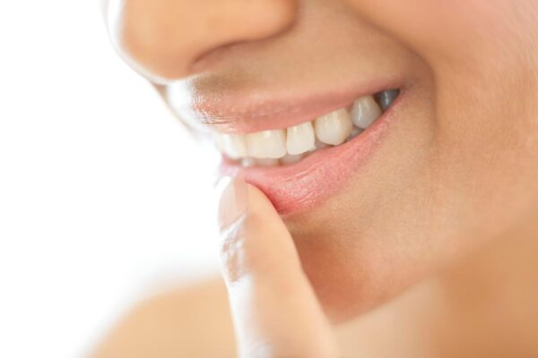 Bioderma Atoderm Lip Balm, Moisturizing and Nourishing Balm for Dry Lips