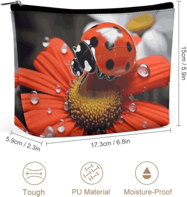 Makeup Bag for Women Cosmetic Bags Ladybug Daisy Travel Toiletry Bag Cute Zipper Make Up Bags Large Capacity Make Up Case Organizer Portable Makeup Pouch for Travelling Gift
