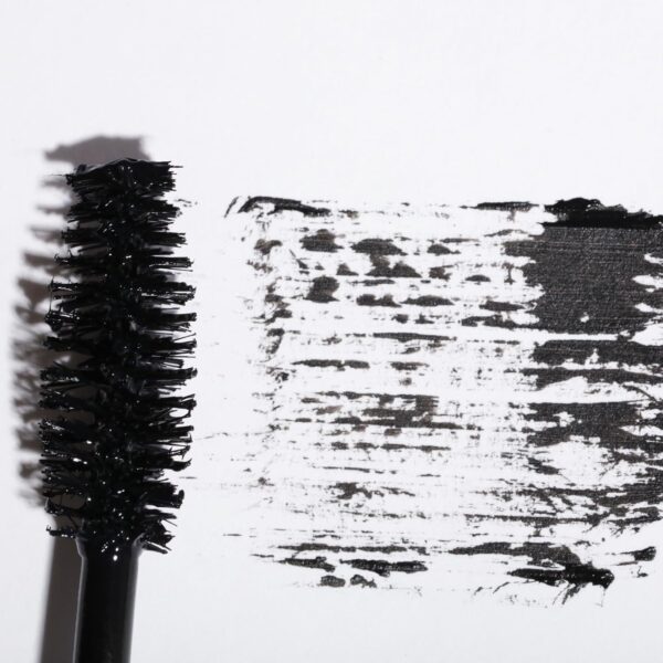 71-9R9BnNxL._SL1500_.jpg Paris Hilton Steal The Show Mascara Trio - Black Waterproof Mascara - Defining, Lengthening, Volumizing, Curling Lifted Eyelashes - Long Lasting Smudge Proof Clump Free Makeup - Gifts for Women - 3 pc