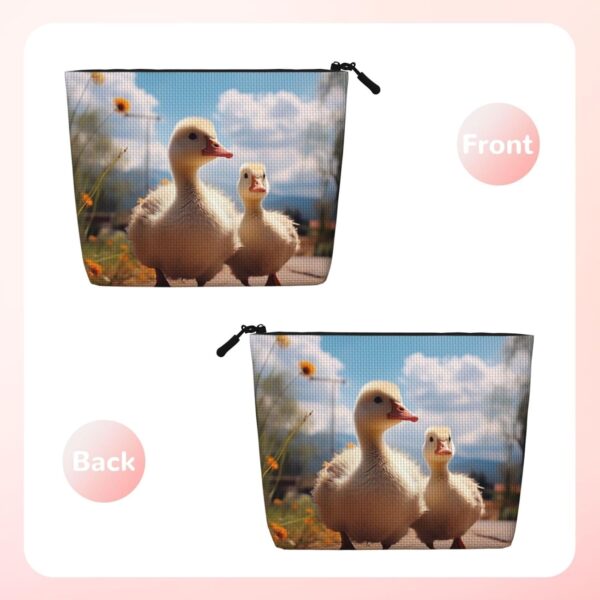 Linen Makeup Bag For Women, Waterproof Travel Cosmetic Organizer Lightweight Zipper Travel Toiletry Bag Organizer Cute Goose Makeup Brushes Storage Bag