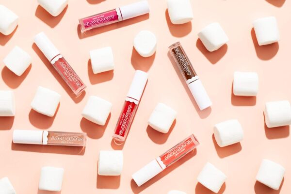 wet n wild Liquid Lipstick Cloud Pout Marshmallow, Pink Cotton Candy Skies | Matte Lip Cream Mousse | Argan Oil | Vitamin E