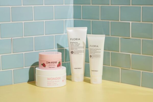 TONYMOLY Floria Brightening Foam Cleanser, 5.0 Fl Oz