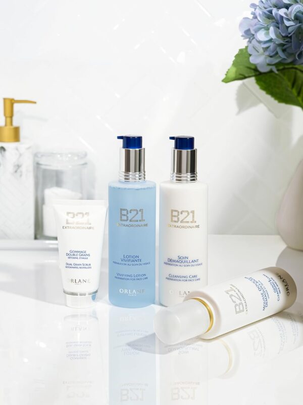 Vivifying Cleansing Care, Make-Up remover that prepares the skin for treatment products, Safflower Oil, Sesame Oil, Allantoin 250ml, 8.4oz.