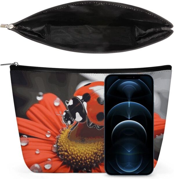 Makeup Bag for Women Cosmetic Bags Ladybug Daisy Travel Toiletry Bag Cute Zipper Make Up Bags Large Capacity Make Up Case Organizer Portable Makeup Pouch for Travelling Gift