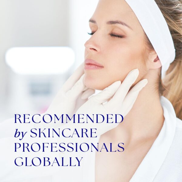 iS CLINICAL Youth Lip Elixir; Lip Plumper; Lip Care Products; Contains Vitamin C, Hyaluronic Acid