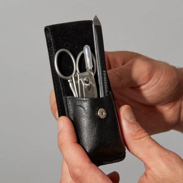 Tweezerman Essential Grooming Kit, EA (4087-MG), 1 Count