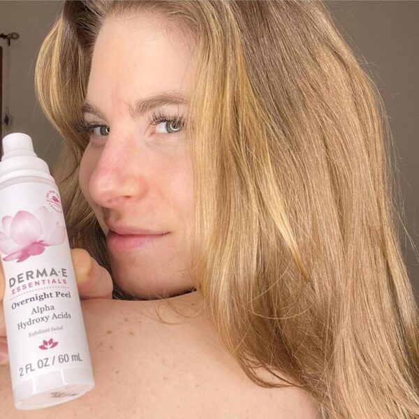 DERMA E Essentials Overnight Peel – Vegan, Gluten-Free Nourishing Facial Exfoliant with Alpha Hydroxy Acid and Lactic Acid, 2 fl oz