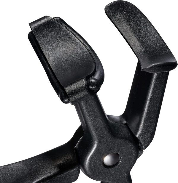 Revlon Comfort and Control Eyelash Curler, Easy to Use with Storage for Refill Pads